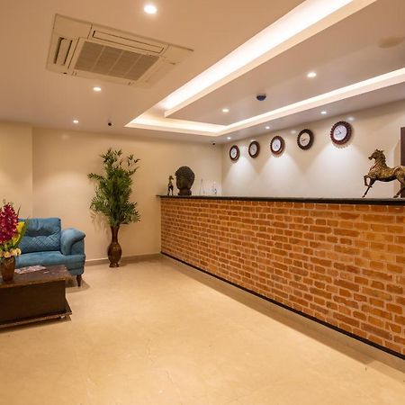 Butwāl Hotel Palm International מראה חיצוני תמונה