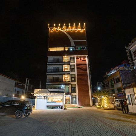 Butwāl Hotel Palm International מראה חיצוני תמונה