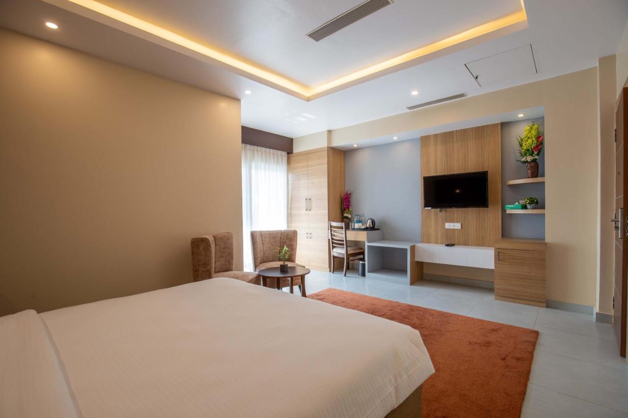 Butwāl Hotel Palm International מראה חיצוני תמונה