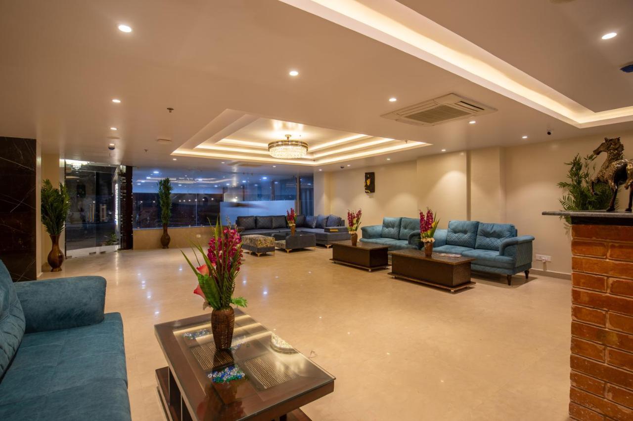 Butwāl Hotel Palm International מראה חיצוני תמונה
