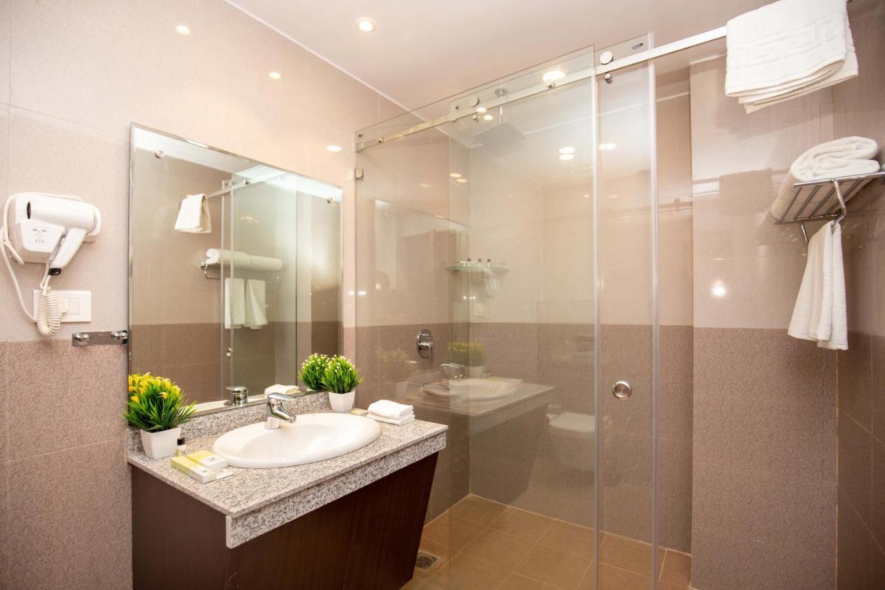 Butwāl Hotel Palm International מראה חיצוני תמונה