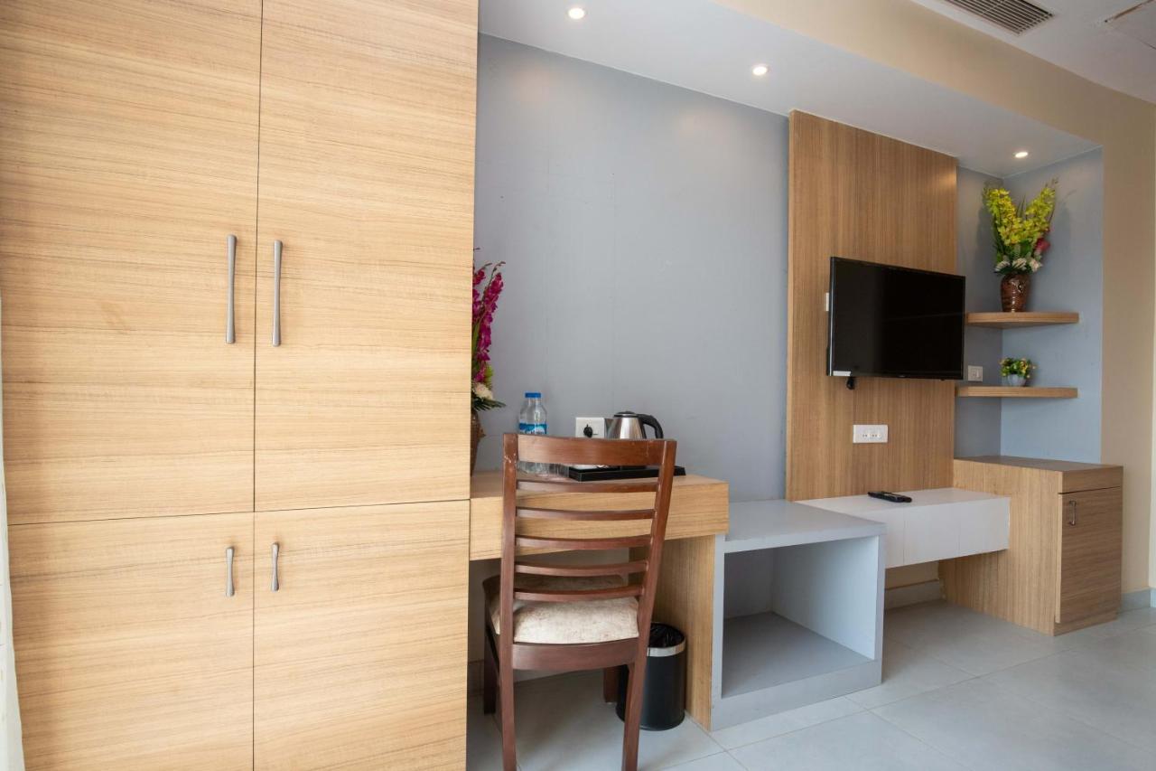 Butwāl Hotel Palm International מראה חיצוני תמונה