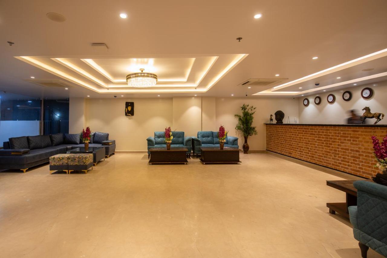 Butwāl Hotel Palm International מראה חיצוני תמונה