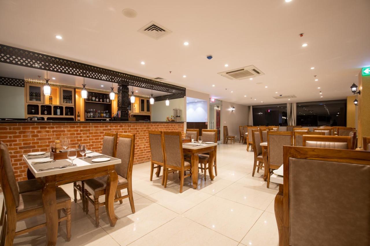 Butwāl Hotel Palm International מראה חיצוני תמונה