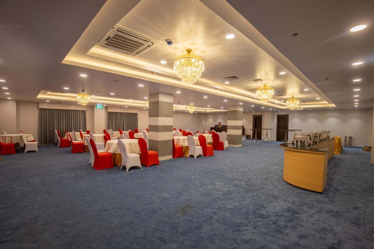 Butwāl Hotel Palm International מראה חיצוני תמונה