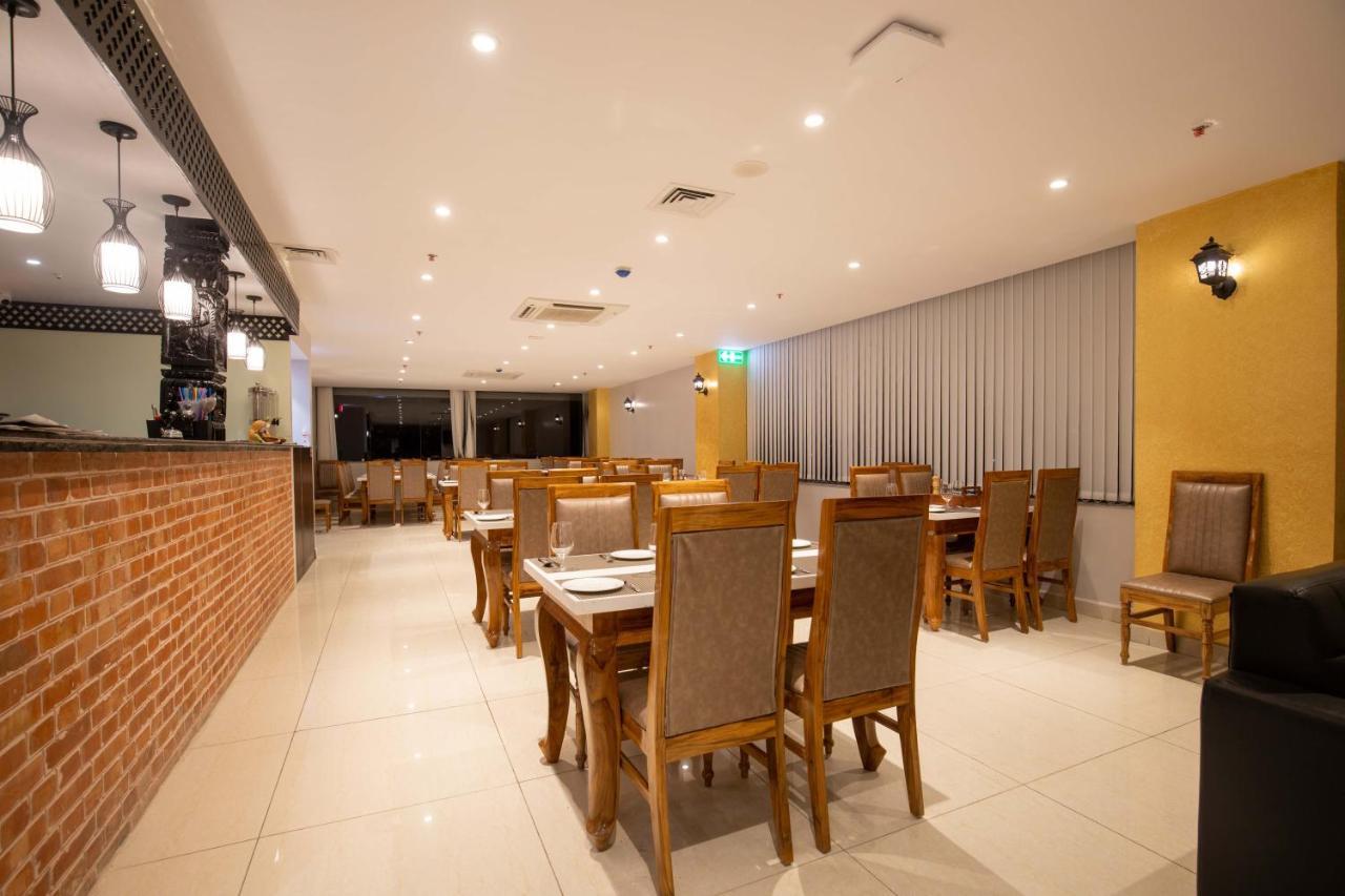 Butwāl Hotel Palm International מראה חיצוני תמונה